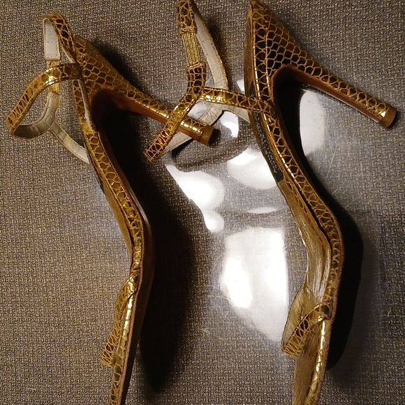 Stuart Weitzman for Russell & Bromley Gold Stilleto Sandals 7.5 - Picture 8 of 13
